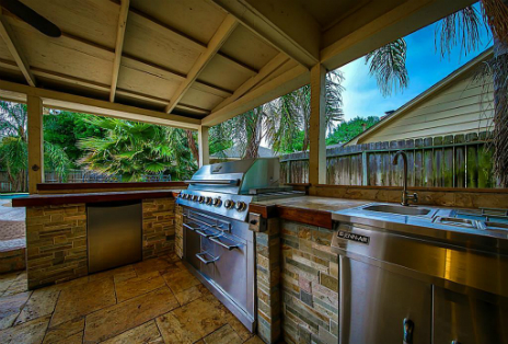 How to Sell a Home Fast - Outdoor Kitchen